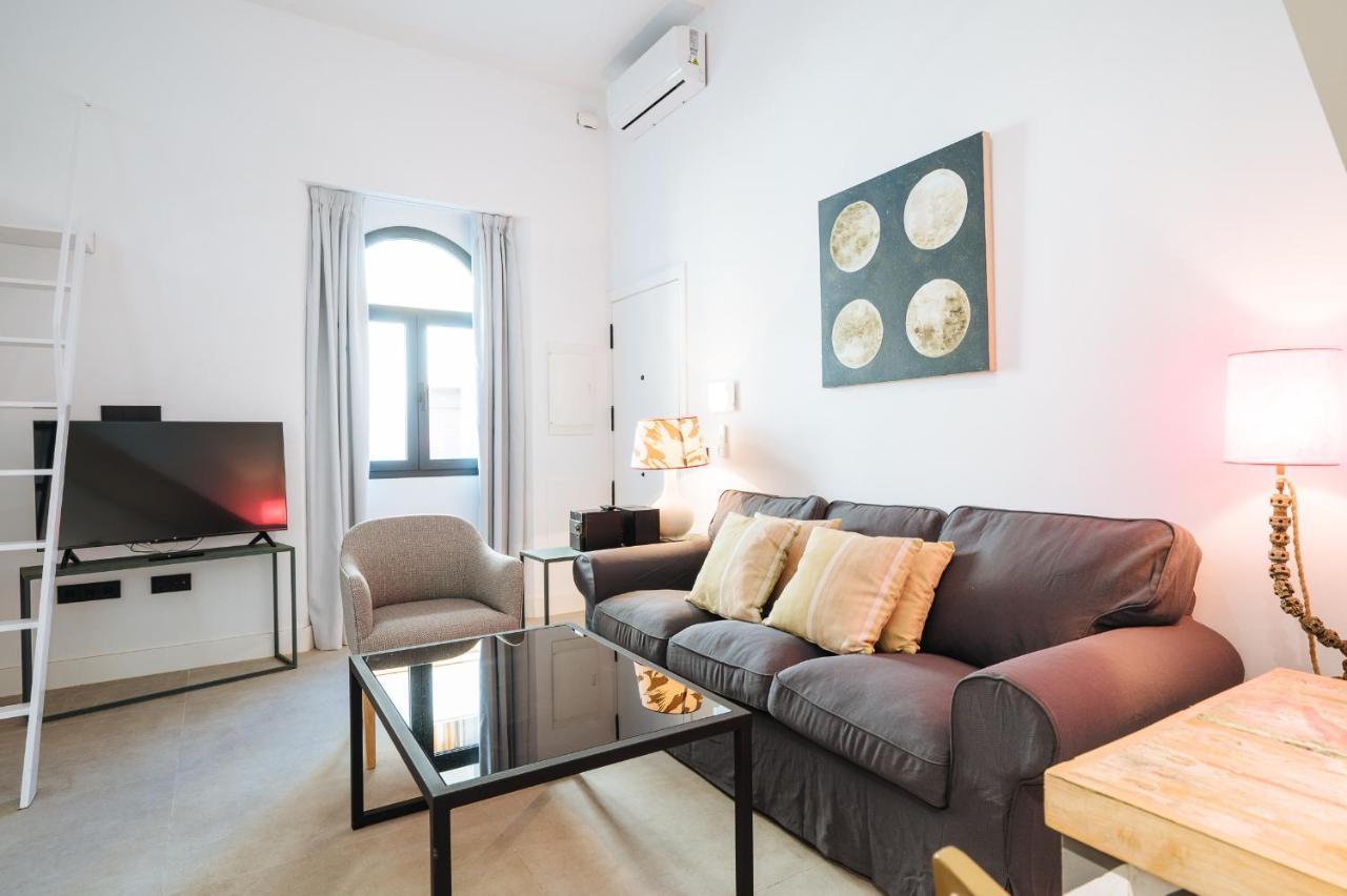 Montevideo 6 * Seville