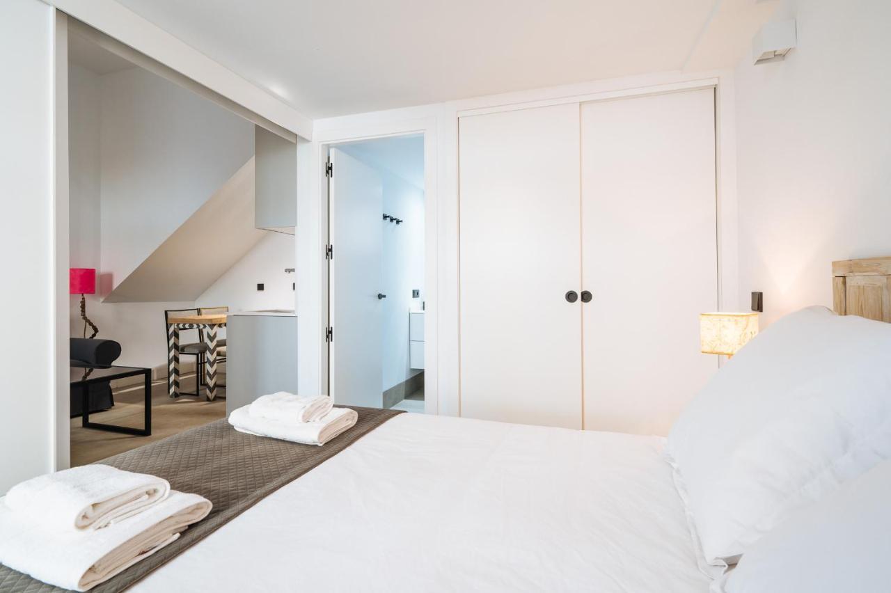 Montevideo 6 * Seville