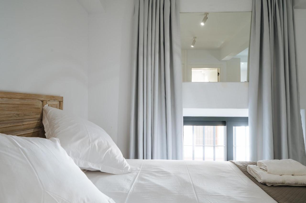 Montevideo 6 * Seville