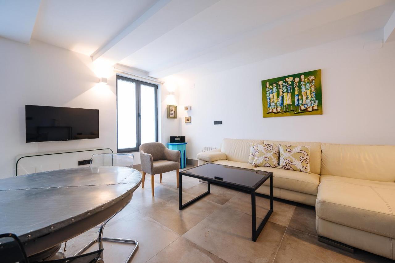 Montevideo 6 * Seville