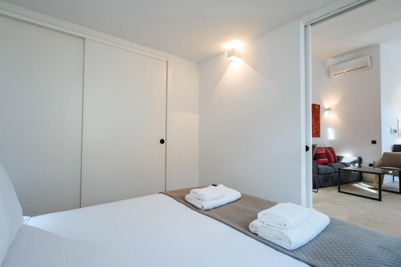 Montevideo 6 * Seville